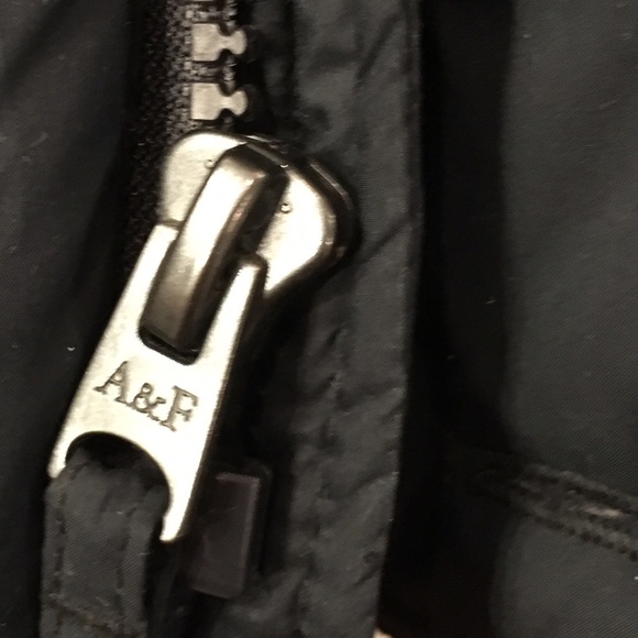 Abercrombie & Fitch XL Hunters Pass Puffer Jacket - Picture 8 of 8